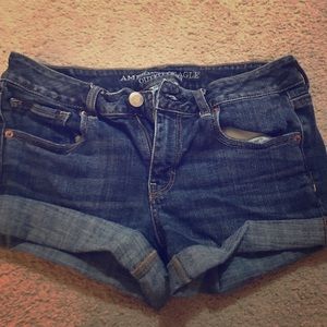 American Eagle midi shorts! ⭐️